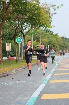 Runner Photo 5684043