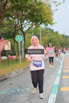 Runner Photo 5684071