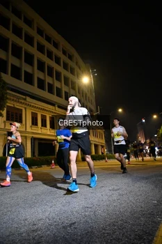 Runner Photo 5684143