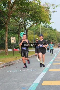 Runner Photo 5684156
