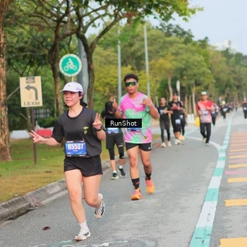 Runner Photo 5684311