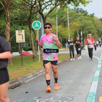 Runner Photo 5684332