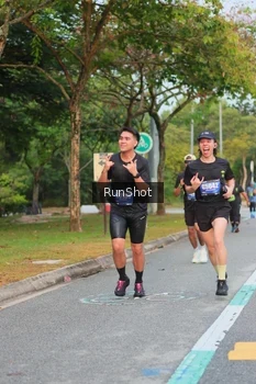 Runner Photo 5684345
