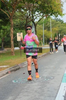 Runner Photo 5684350