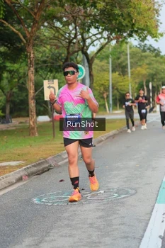 Runner Photo 5684355