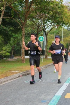 Runner Photo 5684400