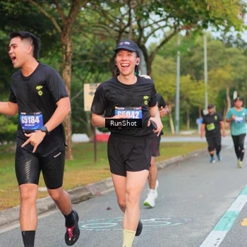 Runner Photo 5684528