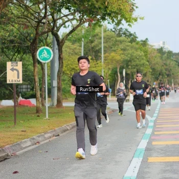 Runner Photo 5684670