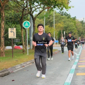 Runner Photo 5684677