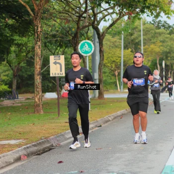 Runner Photo 5684744