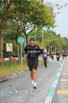 Runner Photo 5684752