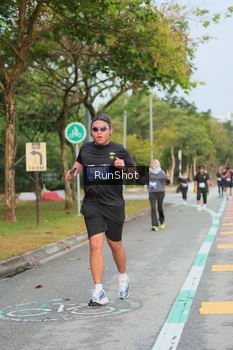 Runner Photo 5684757