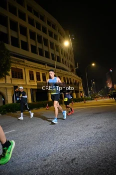 Runner Photo 5684800