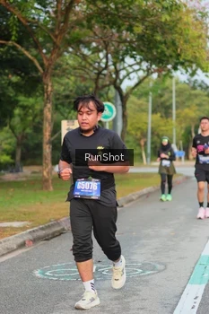 Runner Photo 5684871