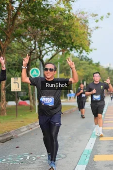 Runner Photo 5684998