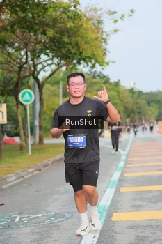 Runner Photo 5685035