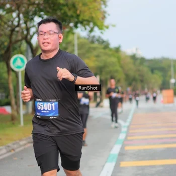 Runner Photo 5685054