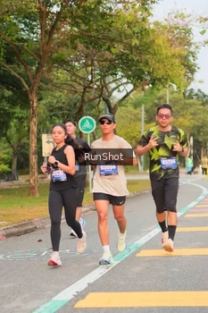 Runner Photo 5685400