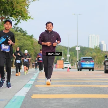 Runner Photo 5685541