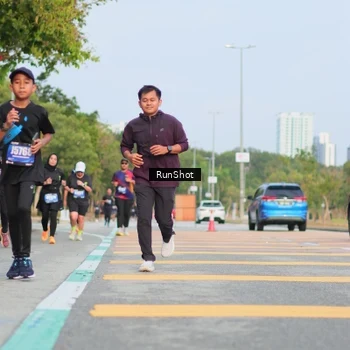 Runner Photo 5685558