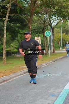 Runner Photo 5685574