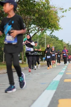 Runner Photo 5685596