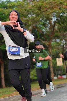 Runner Photo 5685674