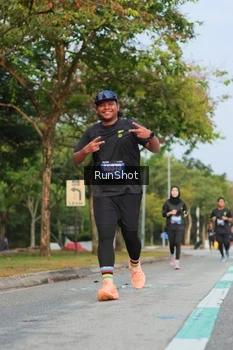 Runner Photo 5685800