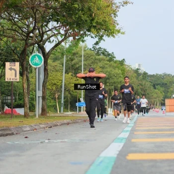 Runner Photo 5685901