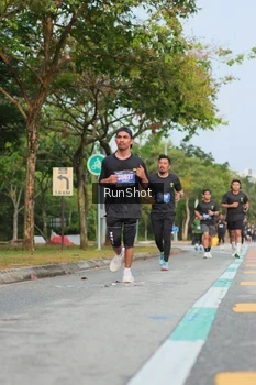 Runner Photo 5685981