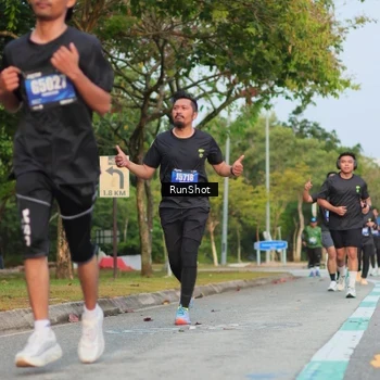 Runner Photo 5685999