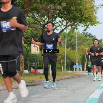 Runner Photo 5686009