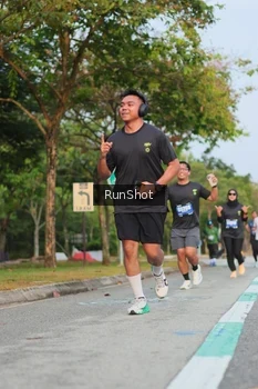 Runner Photo 5686056