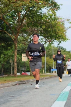 Runner Photo 5686074