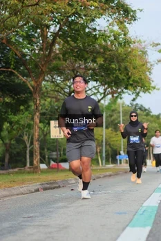 Runner Photo 5686080