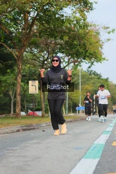 Runner Photo 5686104