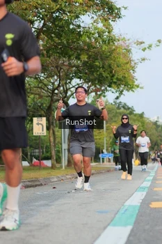 Runner Photo 5686134