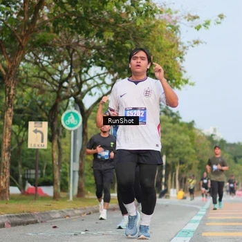 Runner Photo 5686155