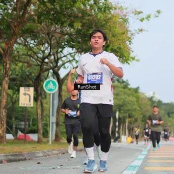 Runner Photo 5686160