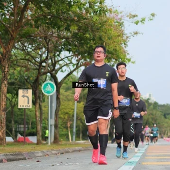 Runner Photo 5686374