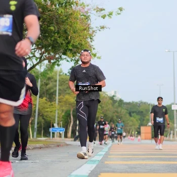 Runner Photo 5686377