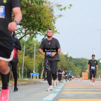 Runner Photo 5686379