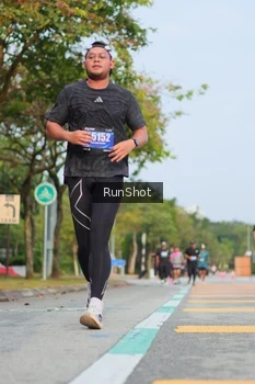 Runner Photo 5686400