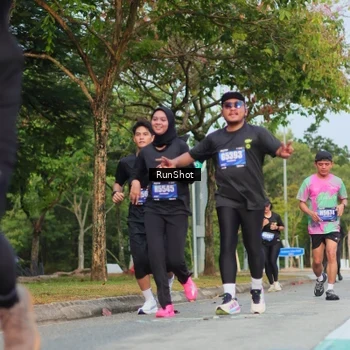 Runner Photo 5686475