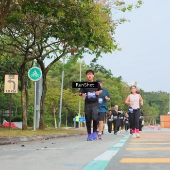 Runner Photo 5686669