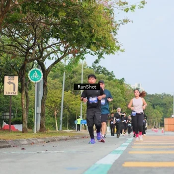 Runner Photo 5686671