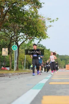 Runner Photo 5686687