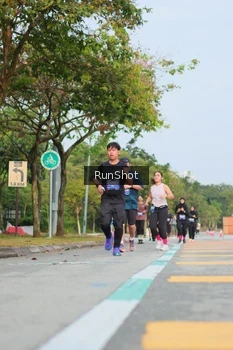 Runner Photo 5686697