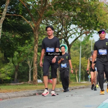 Runner Photo 5687004