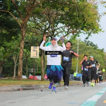 Runner Photo 5687104